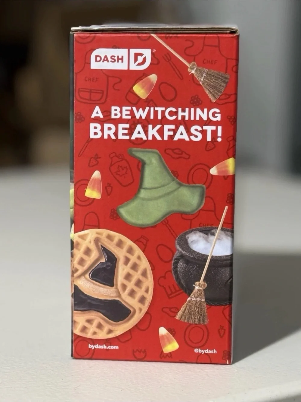 Ash Witch Hat Mini Waffle Maker in Black
